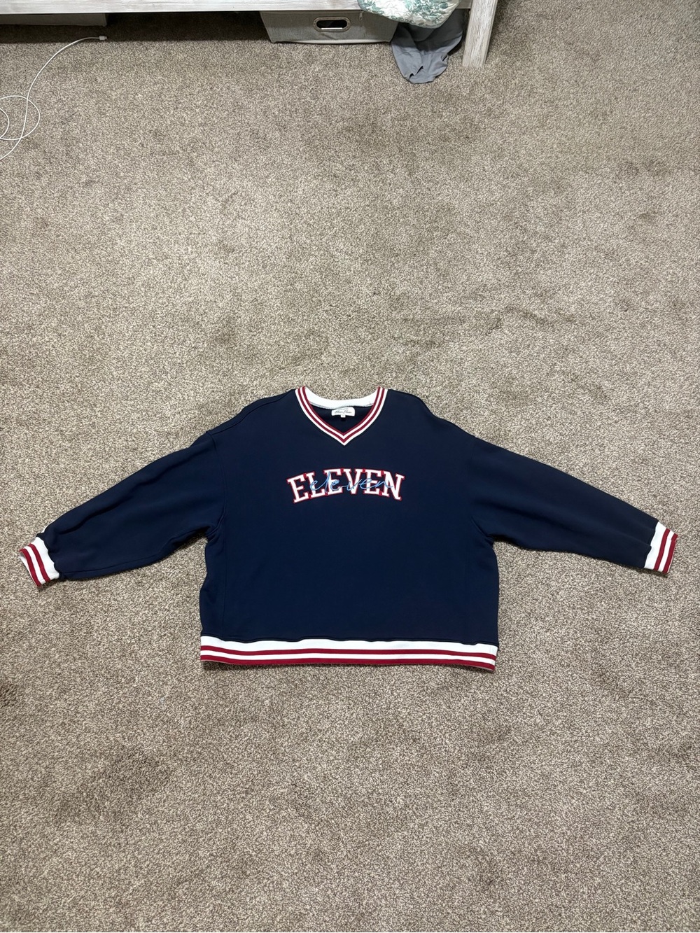 Eleven Eleven VINTAGE V-NECK SWEATSHIRT -Navy